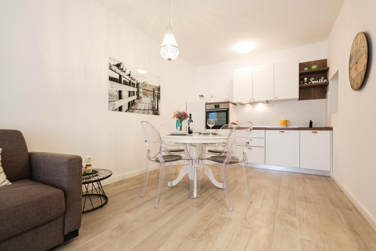 Pavle'S Apartment Zadar Exterior photo