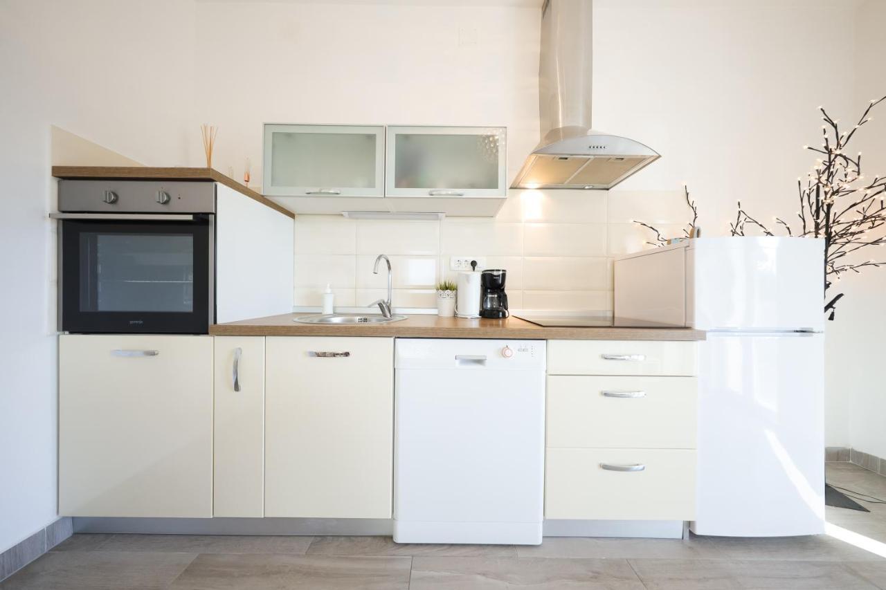 Pavle'S Apartment Zadar Exterior photo