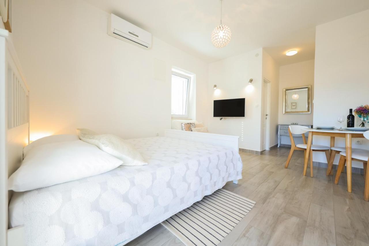 Pavle'S Apartment Zadar Exterior photo